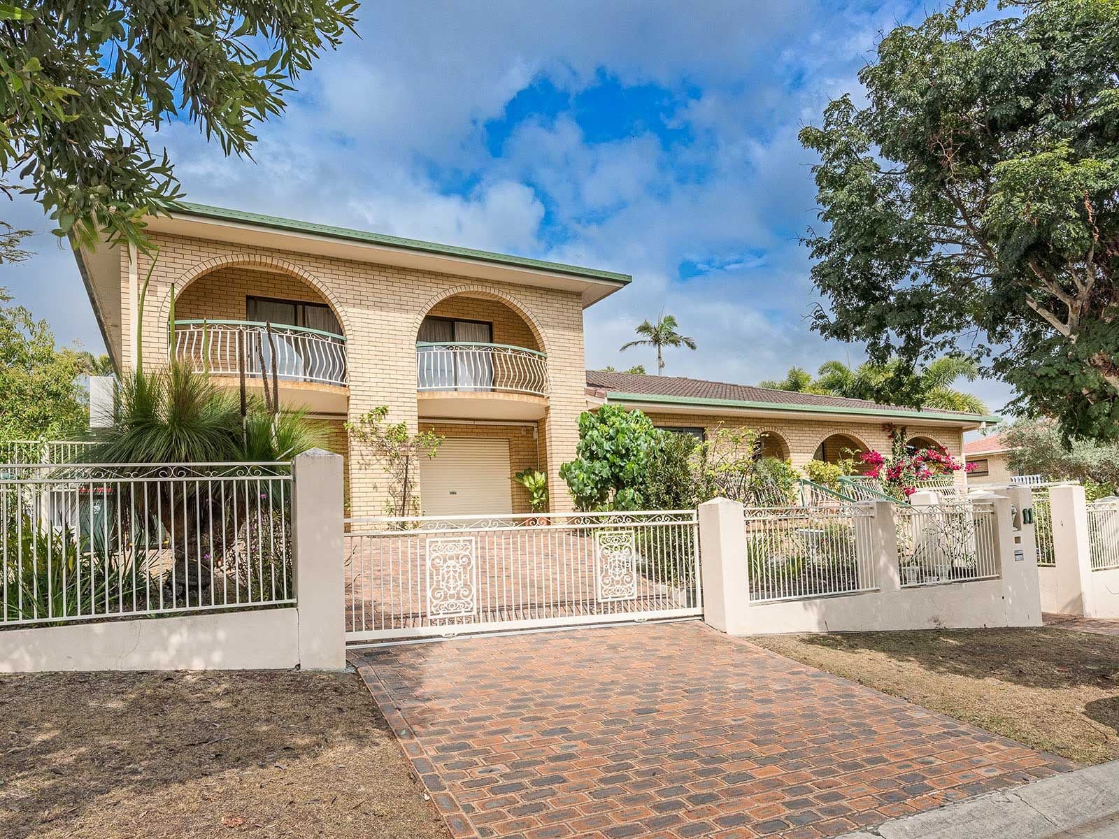 11 Banwell Crescent, Carindale QLD 4152, Carindale - Thumbnail 2