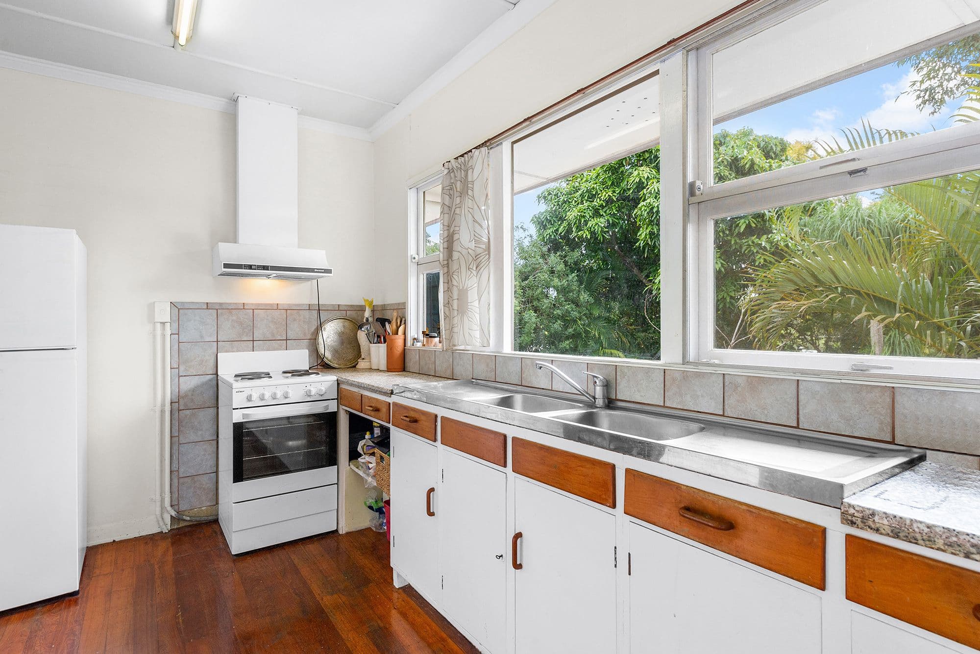 85 Jerrang Street, Indooroopilly QLD 4068, Indooroopilly - Thumbnail 5