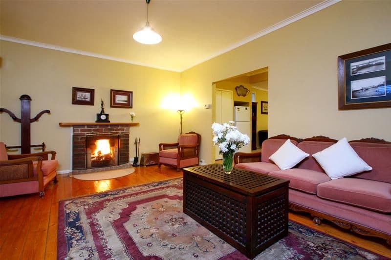 5 Marilyn Court, WATSONIA VIC 3087, Watsonia - Thumbnail 3