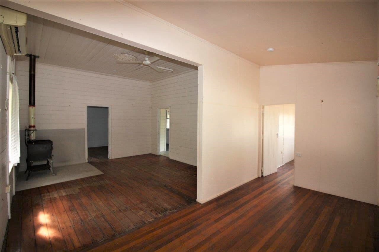 12 Bracewell Street, Millchester QLD 4820, Millchester - Thumbnail 4