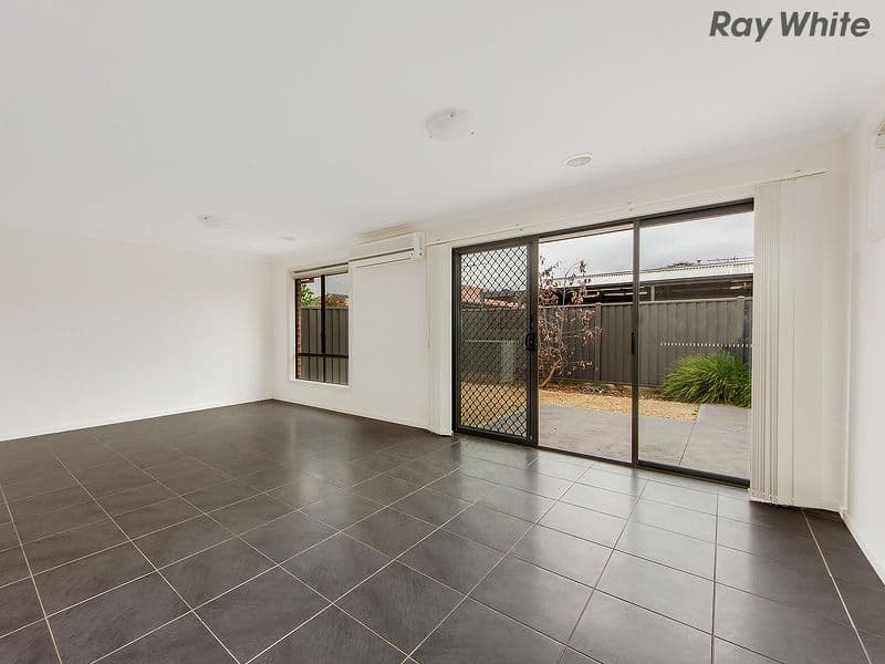 11A Hatchlands Drive, Deer Park VIC 3023, Deer Park - Thumbnail 4
