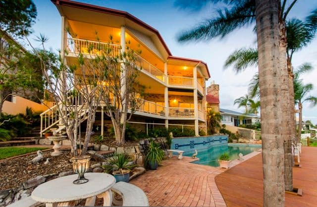 5 Cayman Drive, CLEAR ISLAND WATERS QLD 4226, Clear Island Waters - Thumbnail 4