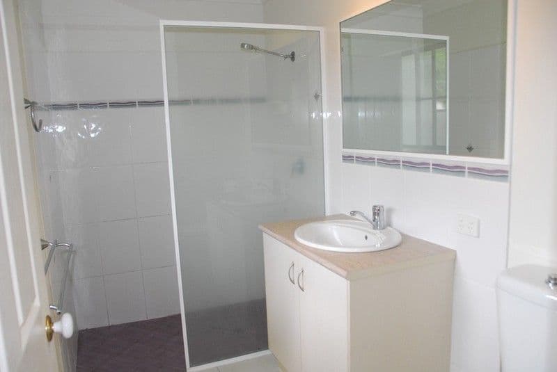 2 Shelley Close, CANNONVALE QLD 4802, Cannonvale - Thumbnail 7