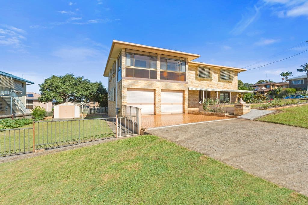 3 Somerset Avenue, Banora Point - Image 1