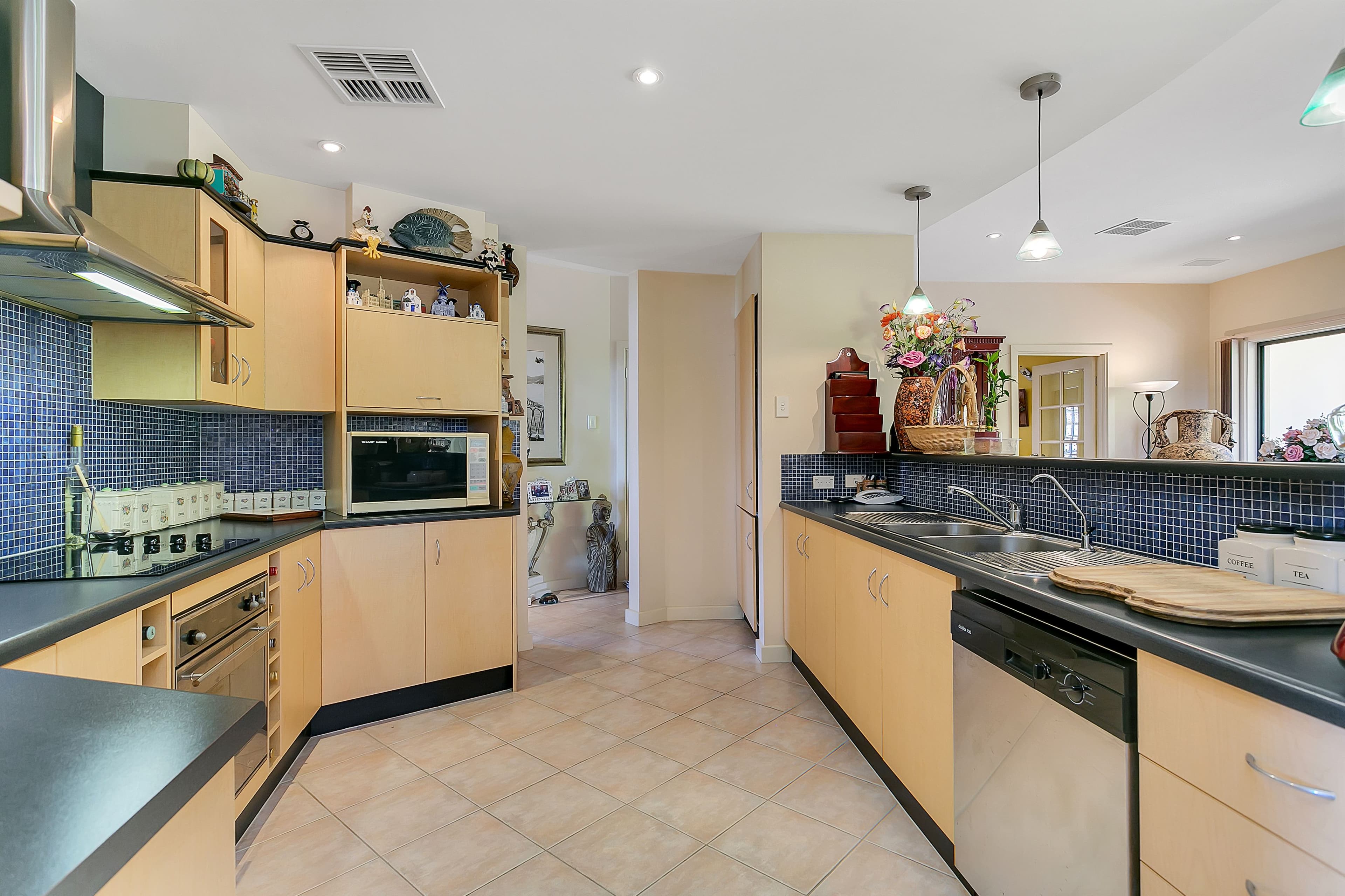 8 Courageous Avenue, Happy Valley SA 5159, Happy Valley - Thumbnail 3