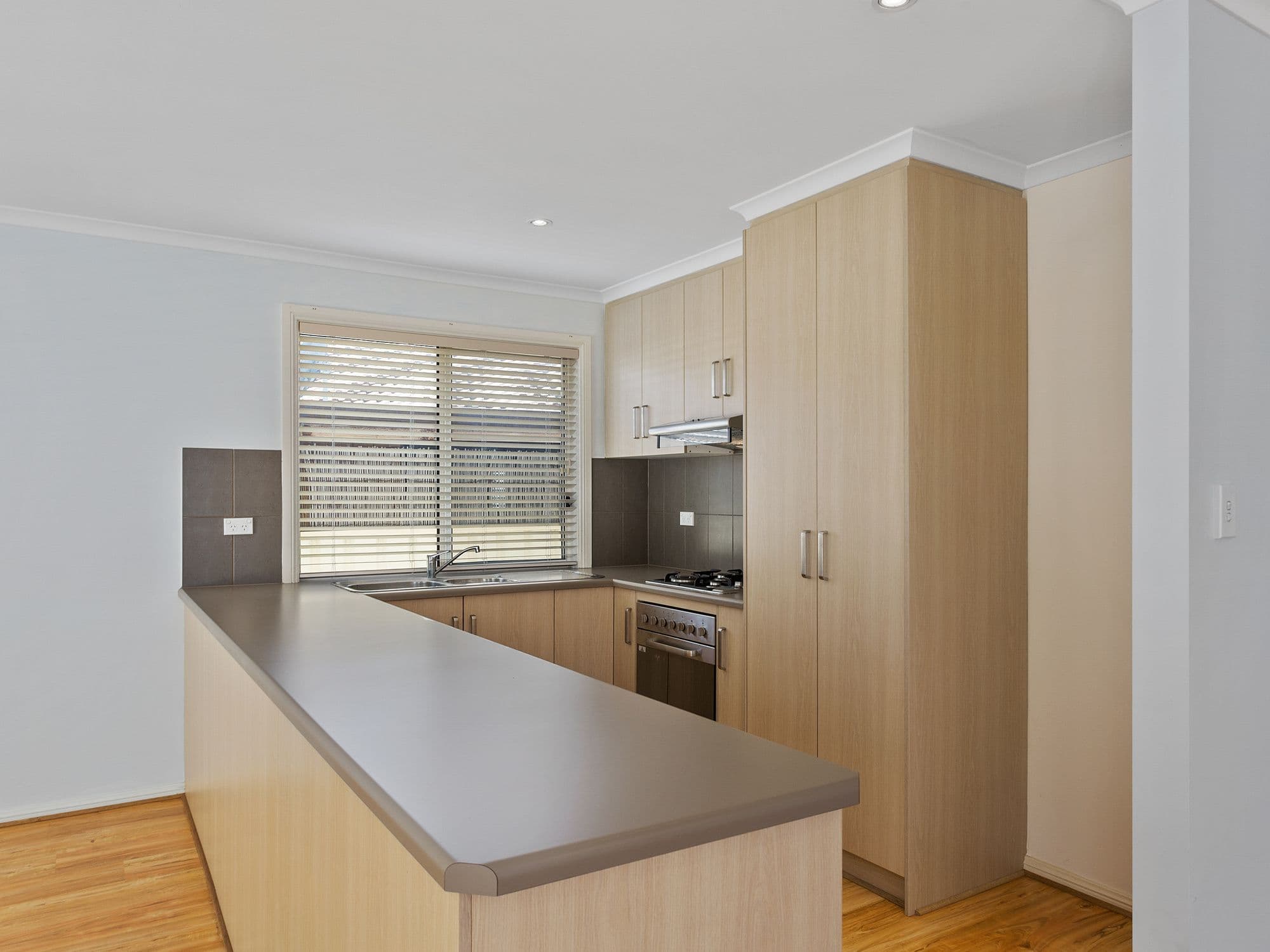 15 Johnson Crescent, Port Noarlunga SA 5167, Port Noarlunga - Thumbnail 4