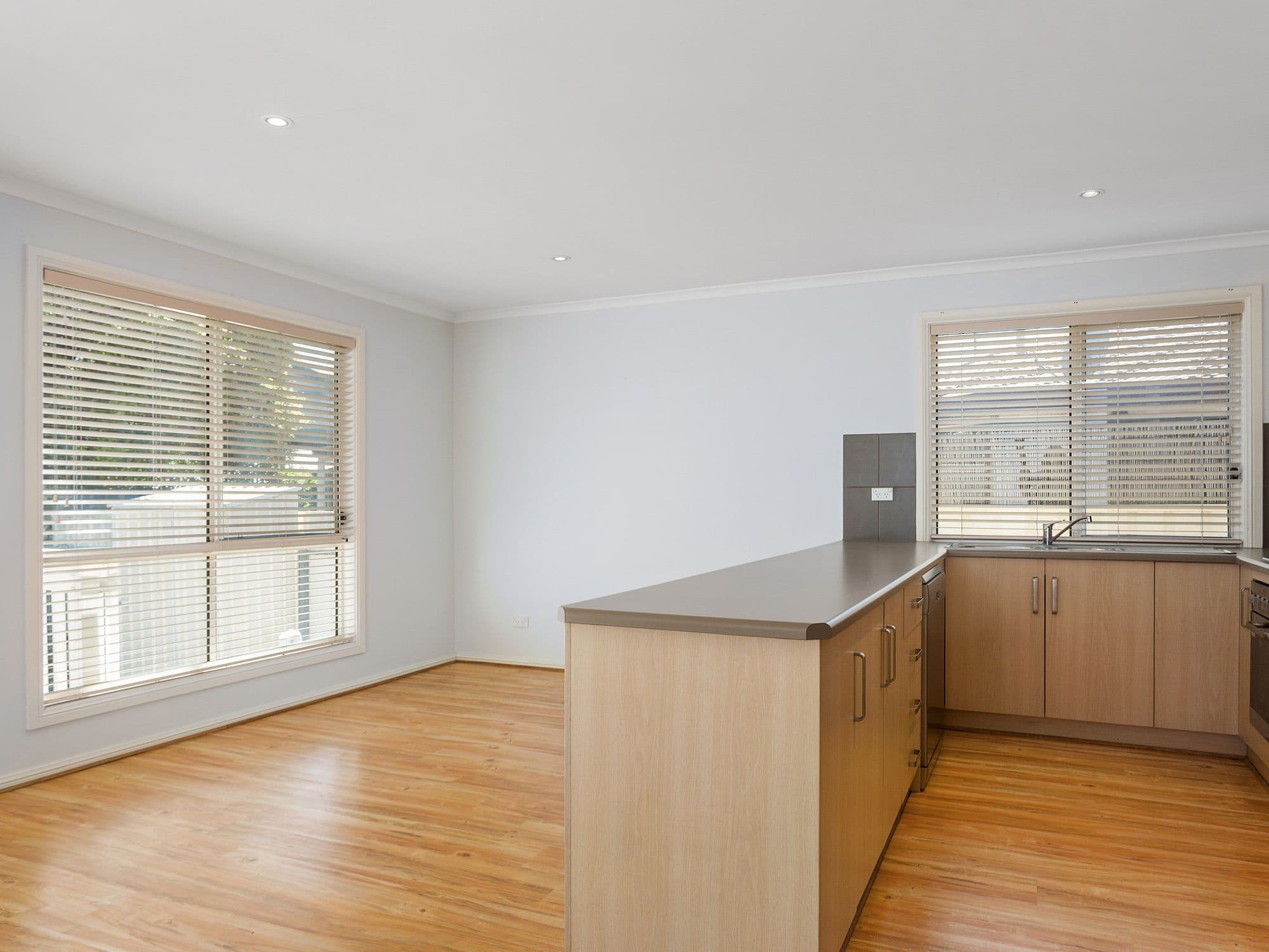 15 Johnson Crescent, Port Noarlunga SA 5167, Port Noarlunga - Thumbnail 5