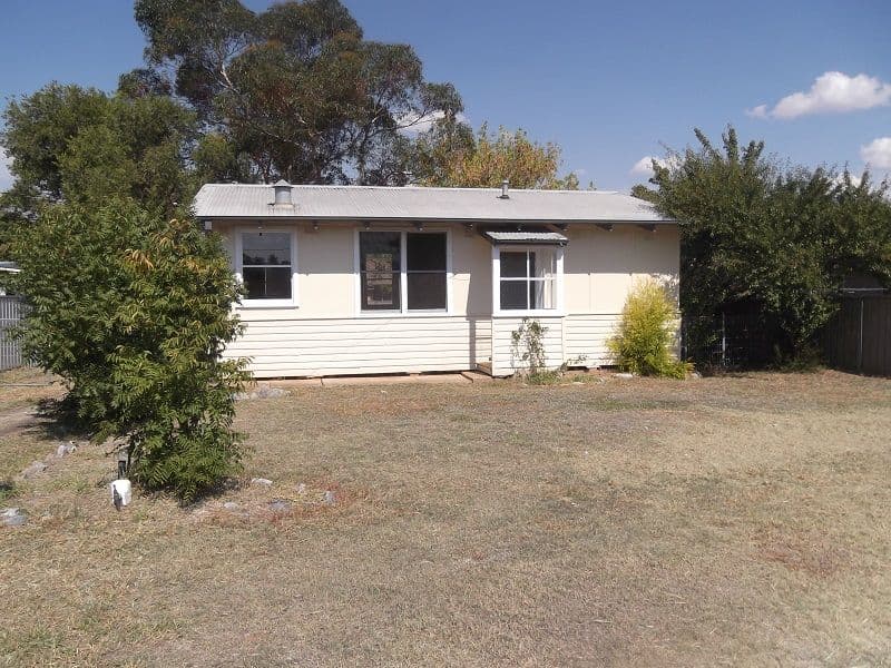 23 Dungaleer Street, COWRA NSW 2794, Cowra - Image 1