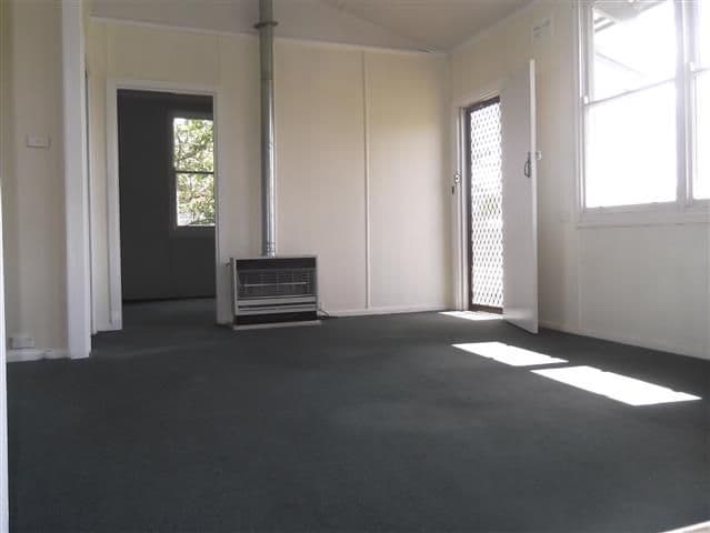 23 Dungaleer Street, COWRA NSW 2794, Cowra - Thumbnail 3