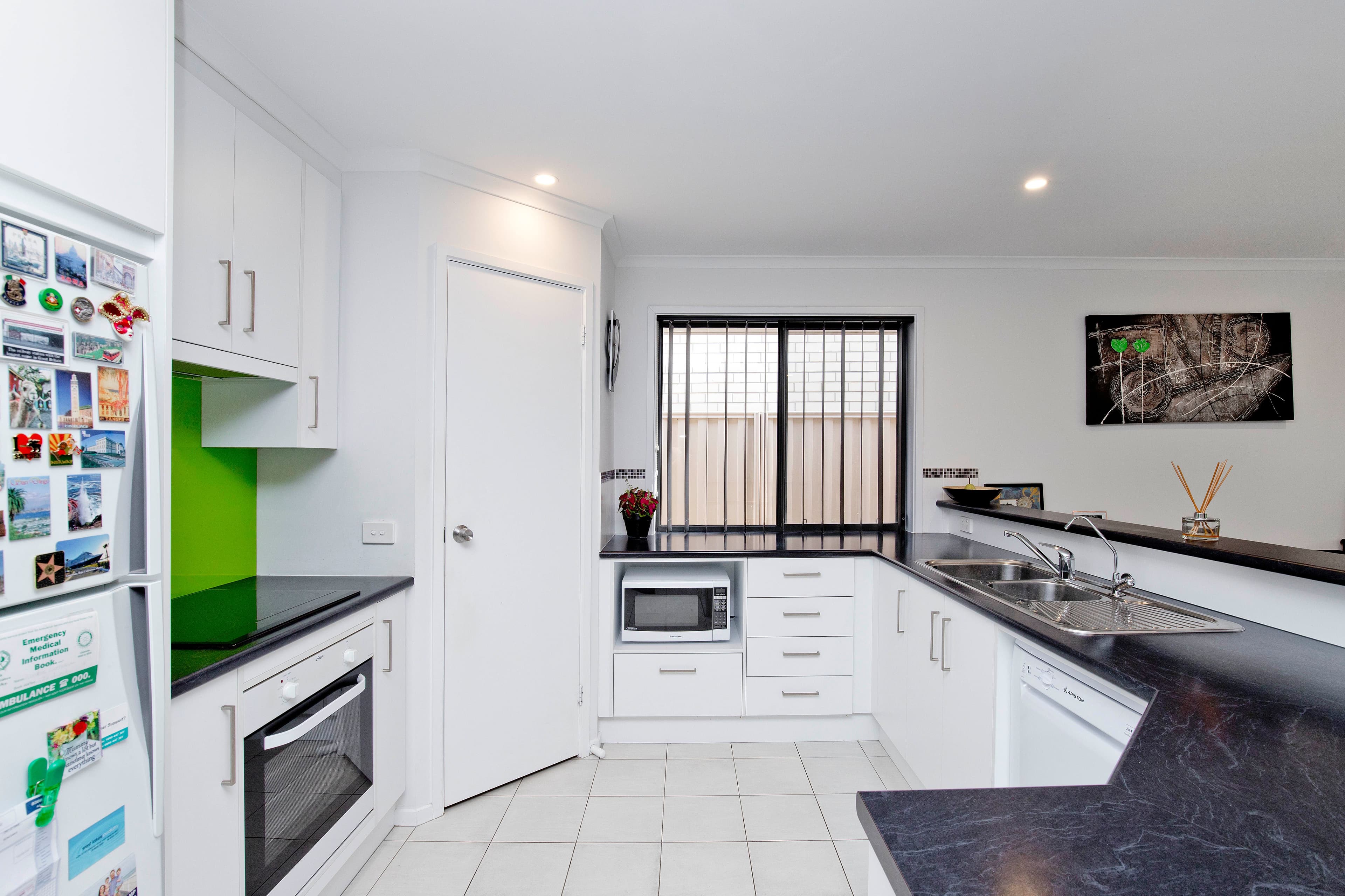 13 Greenfield Crescent, West Lakes Shore SA 5020, West Lakes Shore - Thumbnail 3