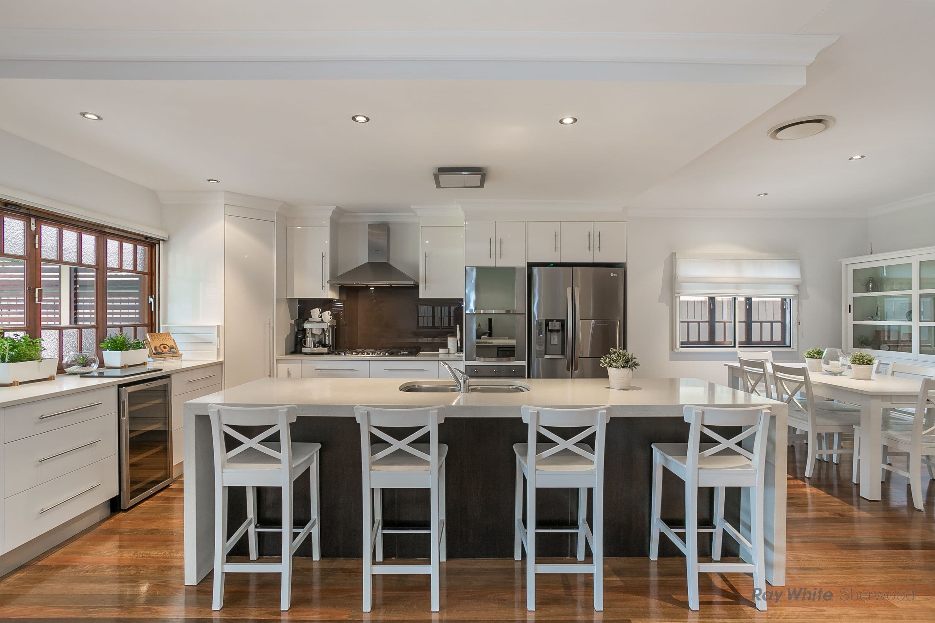 207 Verney Road East, Graceville QLD 4075, Graceville - Thumbnail 2
