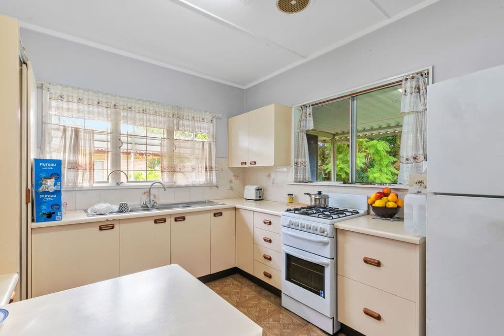 64 Chalfont Street, Salisbury QLD 4107, Salisbury - Thumbnail 3