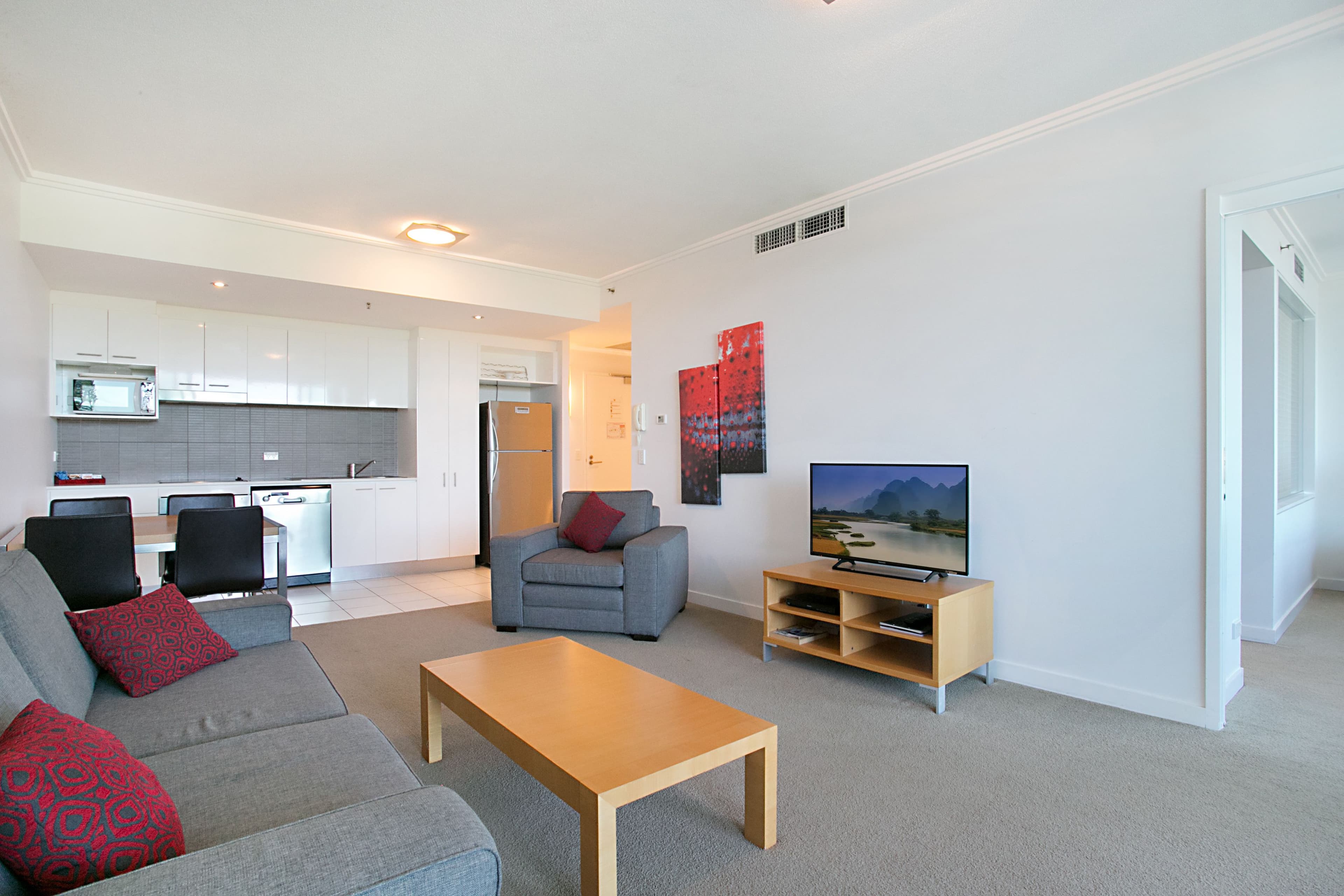 2411 'Freshwater Point' 33 T.E.Peters Drive, Broadbeach Waters QLD 4218, Broadbeach Waters - Thumbnail 3