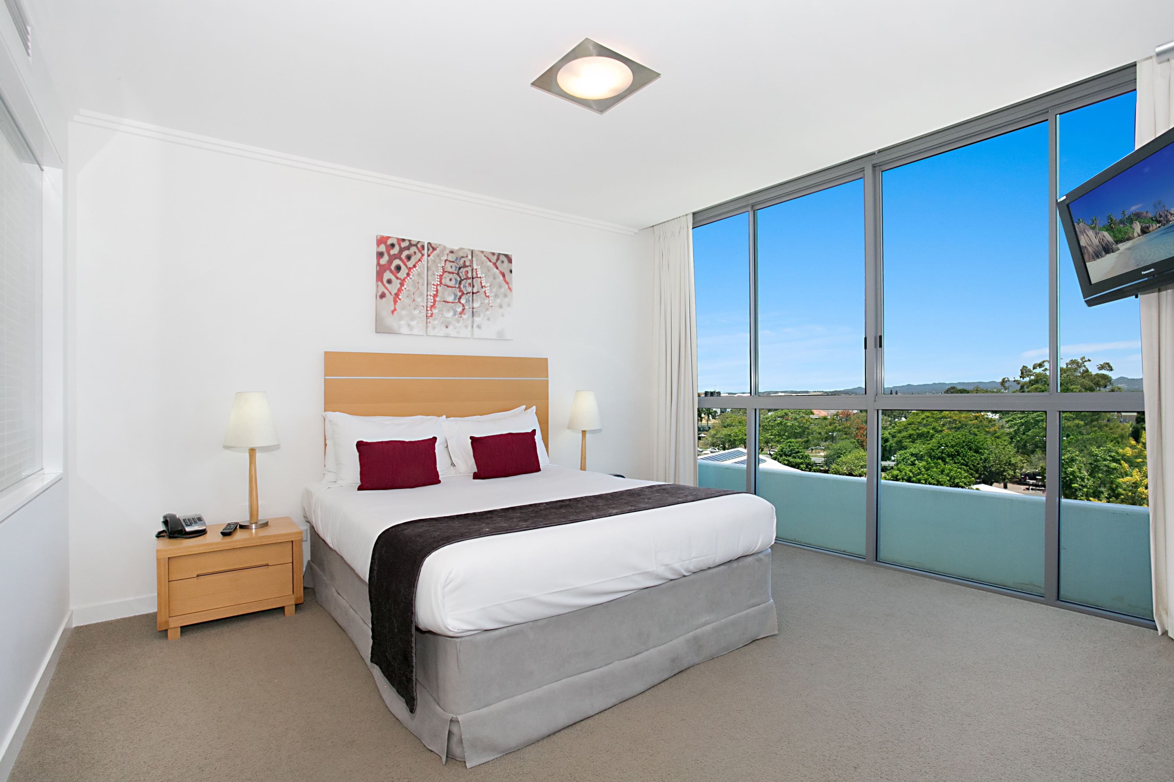 2411 'Freshwater Point' 33 T.E.Peters Drive, Broadbeach Waters QLD 4218, Broadbeach Waters - Thumbnail 4