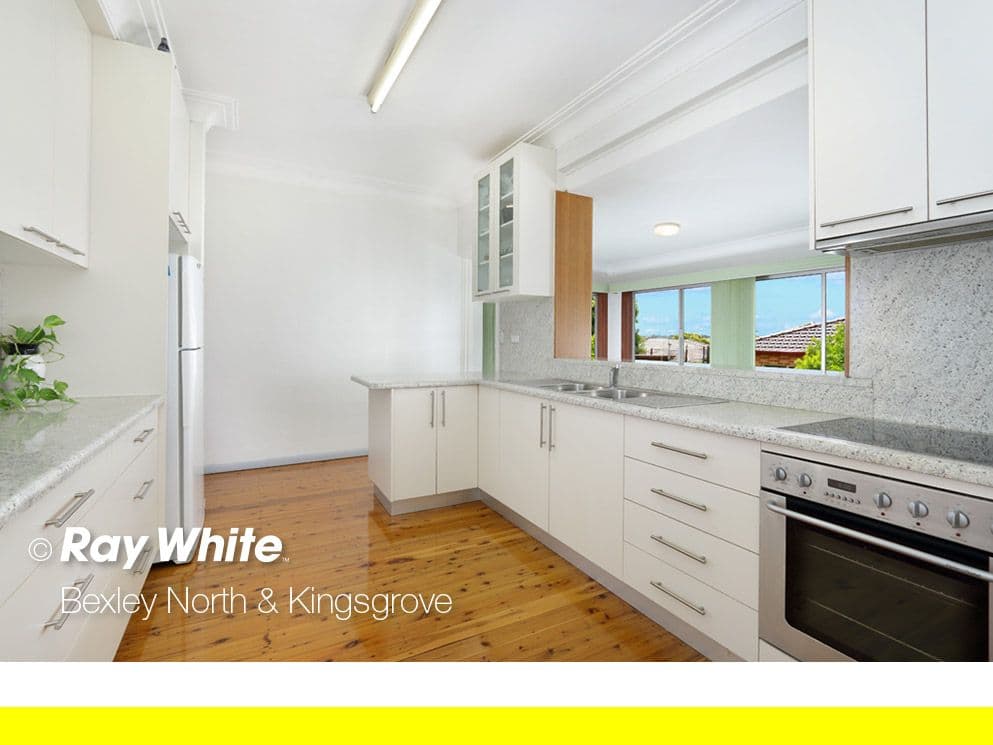 16 Waycott Avenue, Kingsgrove - Thumbnail 3