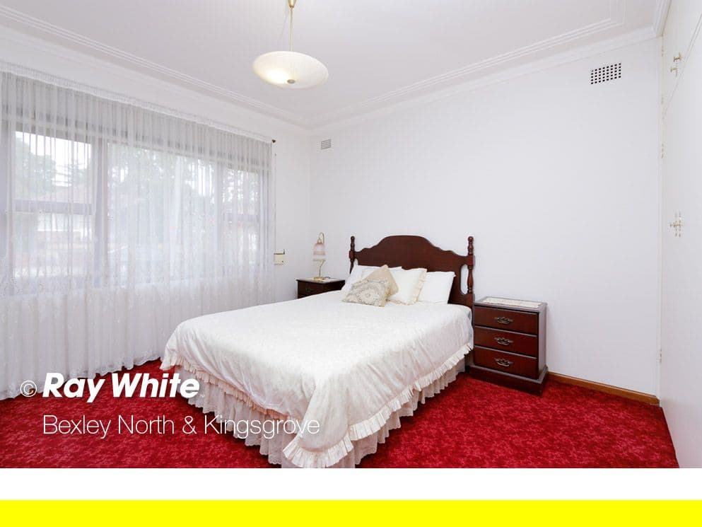 16 Waycott Avenue, Kingsgrove - Thumbnail 4