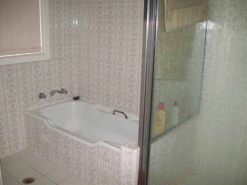 40 Howard Avenue, DUBBO NSW 2830, Dubbo - Thumbnail 4