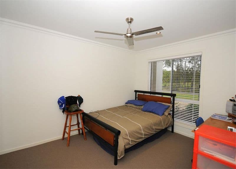 34 Hughes Road, WONDUNNA QLD 4655, Wondunna - Thumbnail 5