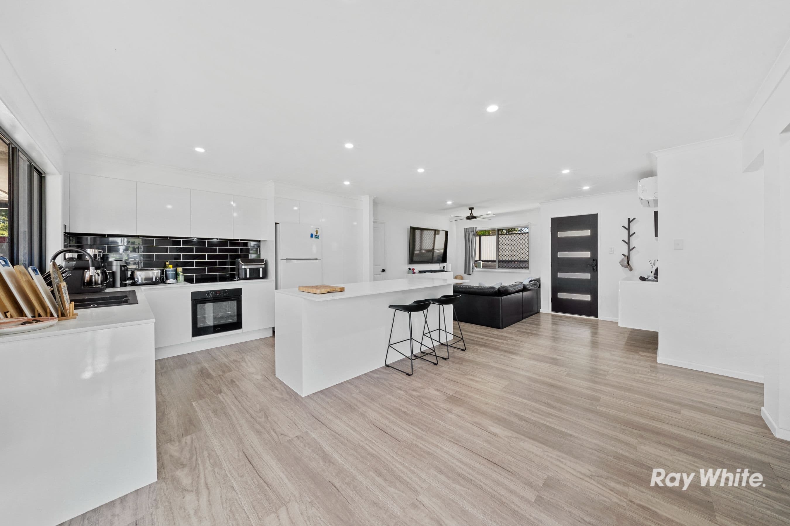 1 Boronia Avenue, Daisy Hill QLD 4127, Daisy Hill - Thumbnail 2