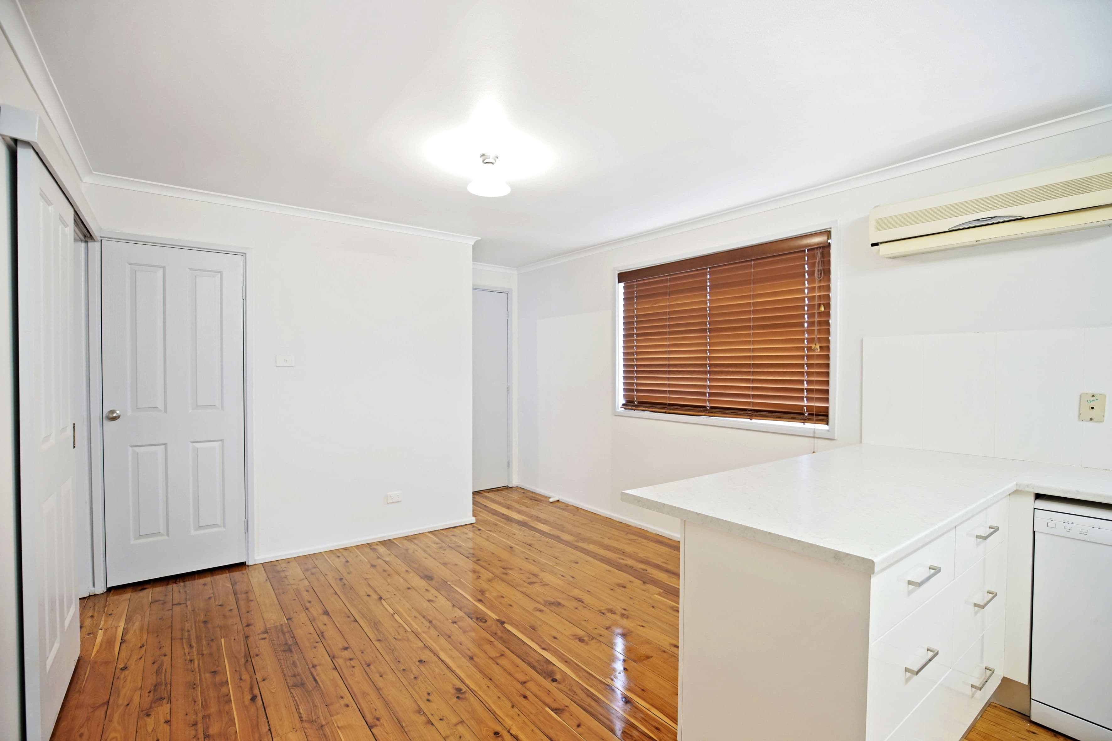 12 Scenic Circuit, Cranebrook - Thumbnail 5