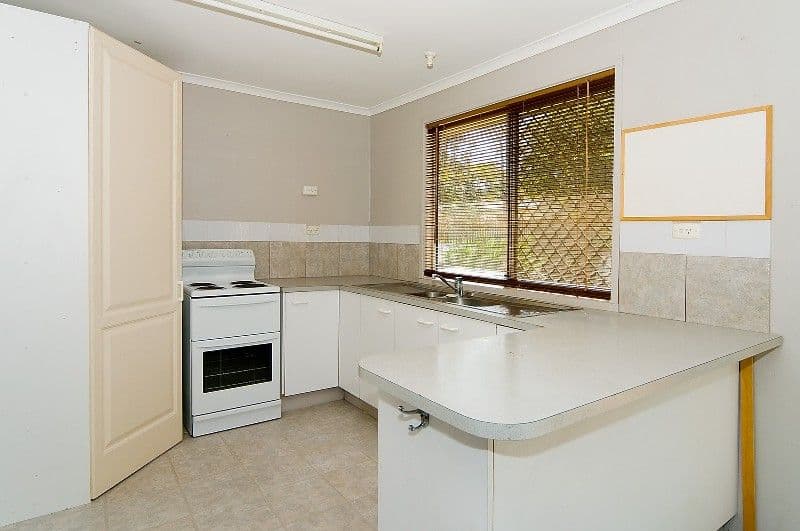 14 Wendy Street, CAMIRA QLD 4300, Camira - Thumbnail 4