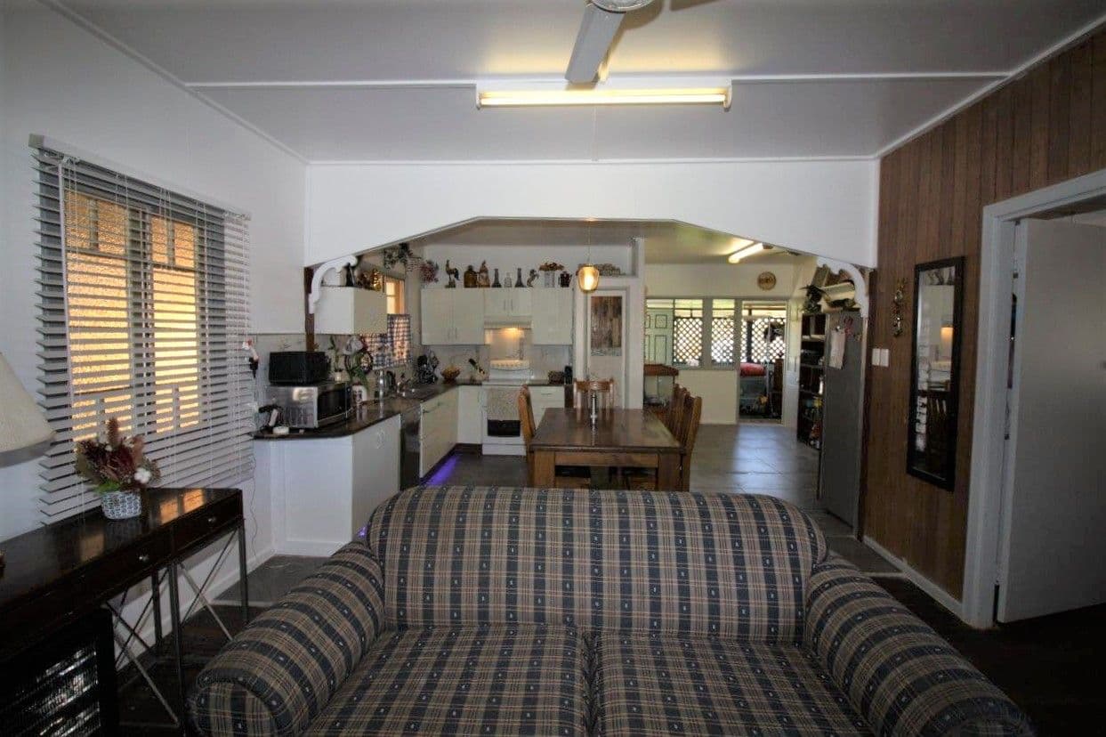 21 Bluff Road, Queenton QLD 4820, Queenton - Thumbnail 3