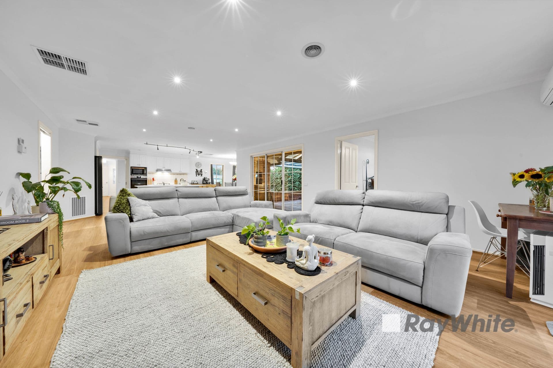 2 Sherwood Road, Narre Warren South VIC 3805, Narre Warren South - Thumbnail 8
