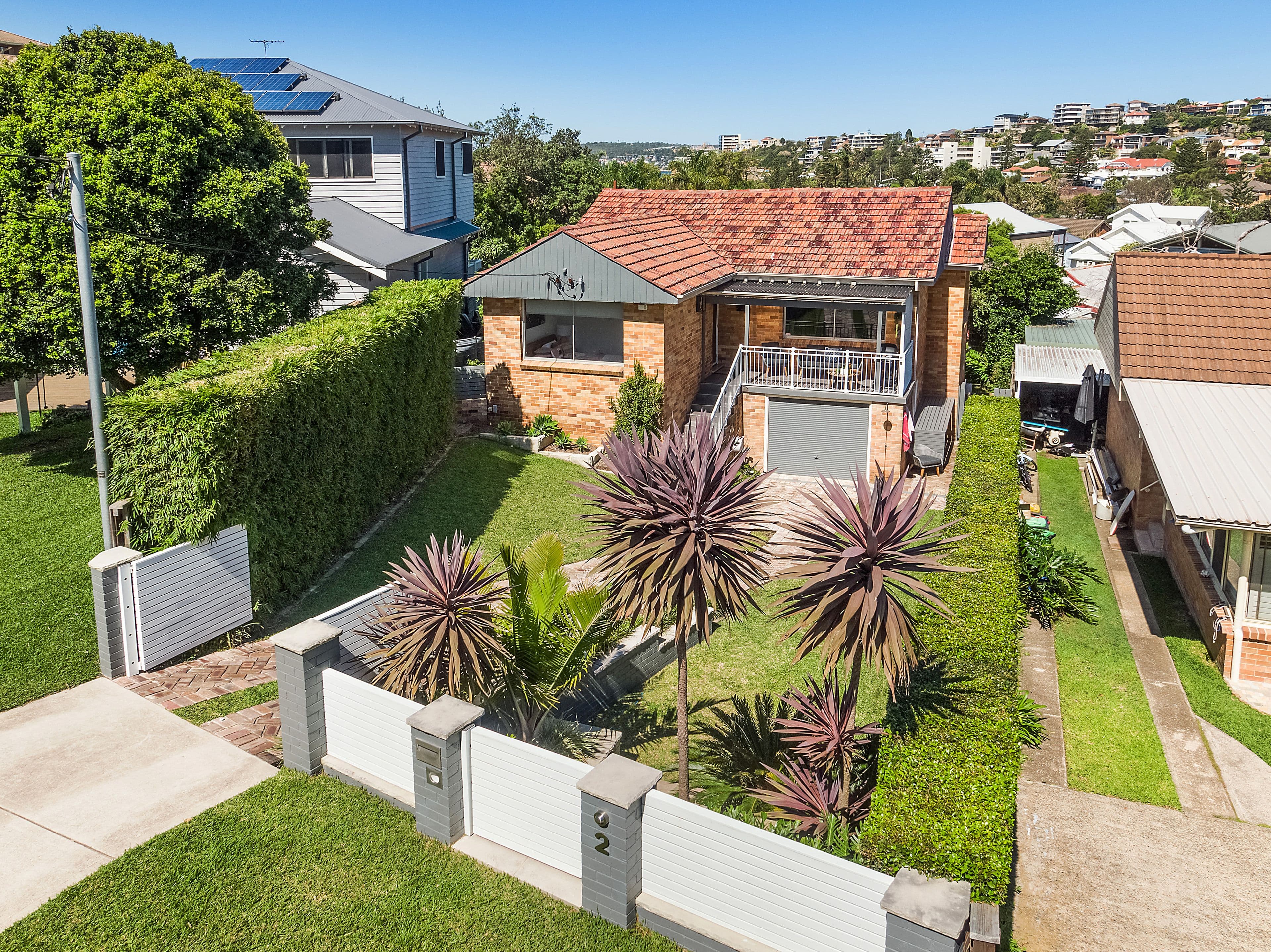 2 Graham Avenue, Freshwater - Image 1