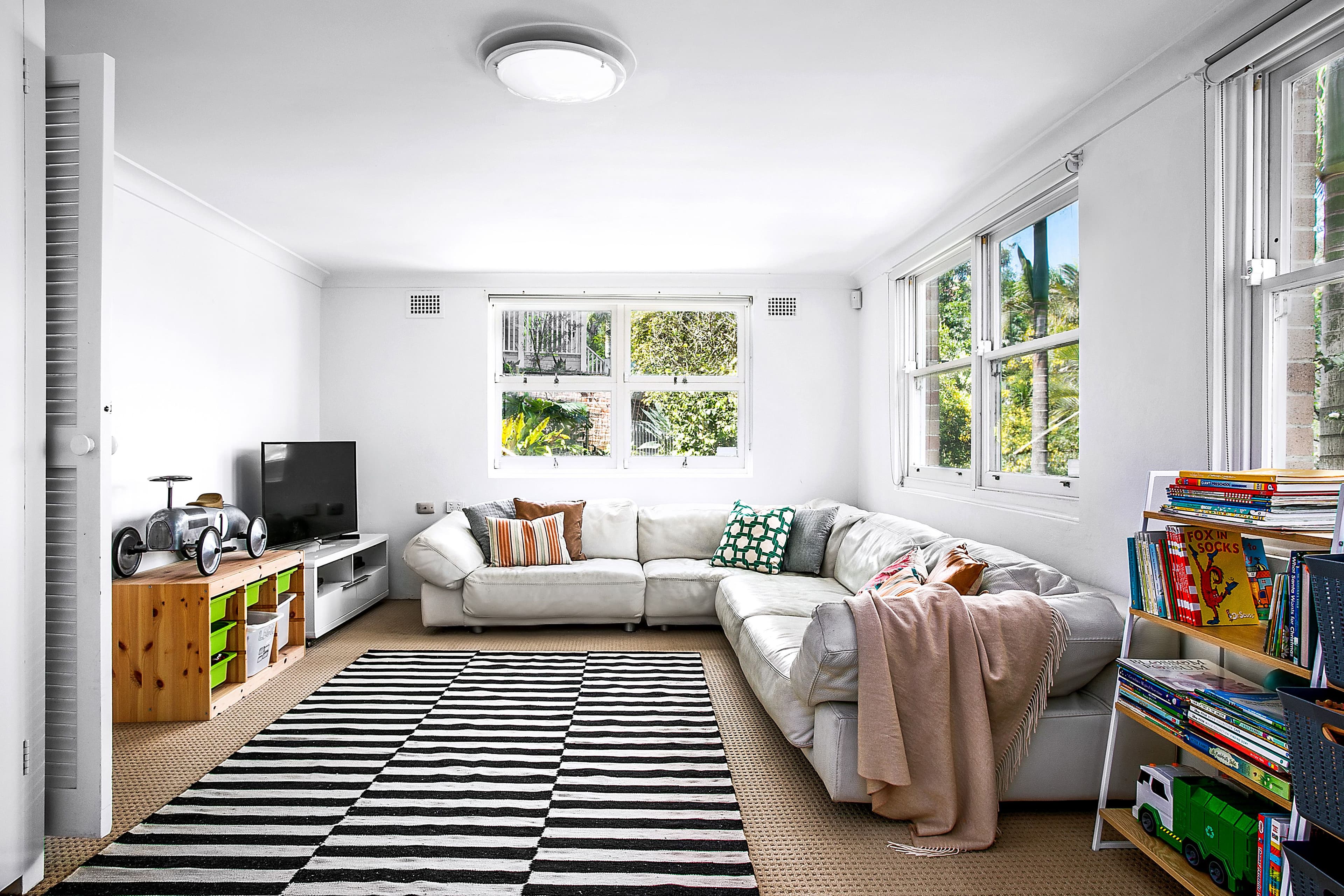 2 Graham Avenue, Freshwater - Thumbnail 8