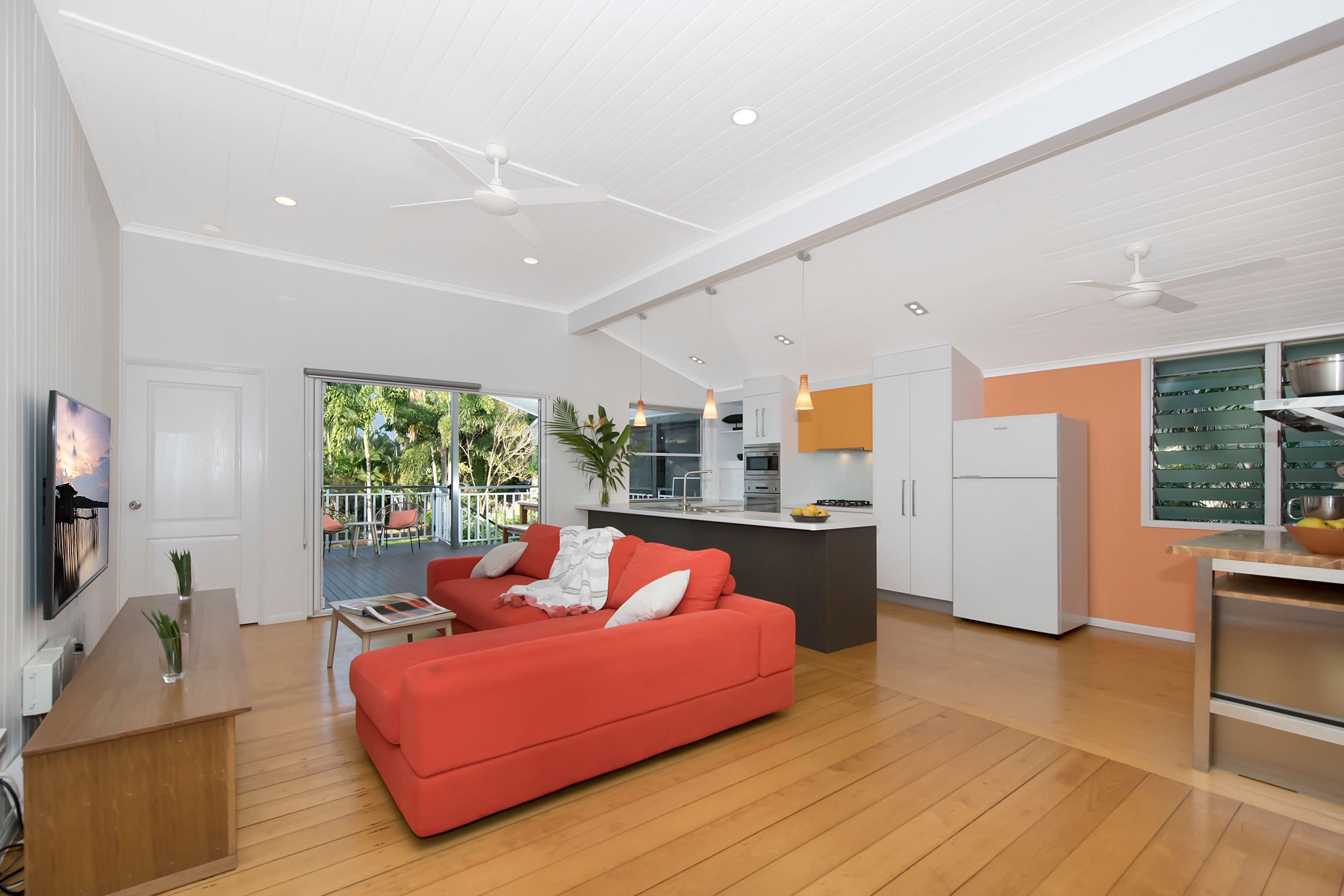 31 Gladstone Street, Pimlico QLD 4812, Pimlico - Thumbnail 2