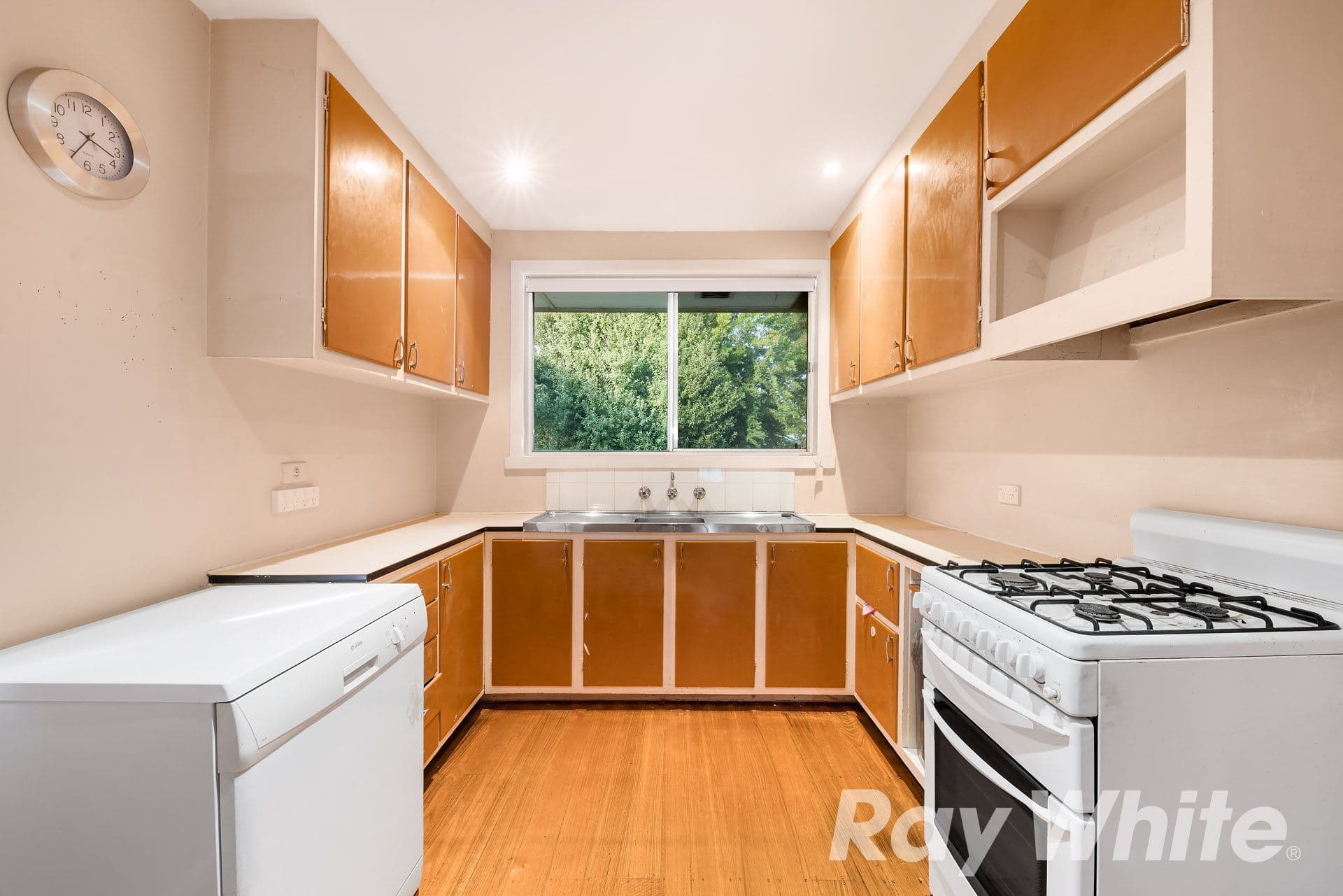 6 Simpson Road, Ferntree Gully VIC 3156, Ferntree Gully - Thumbnail 3