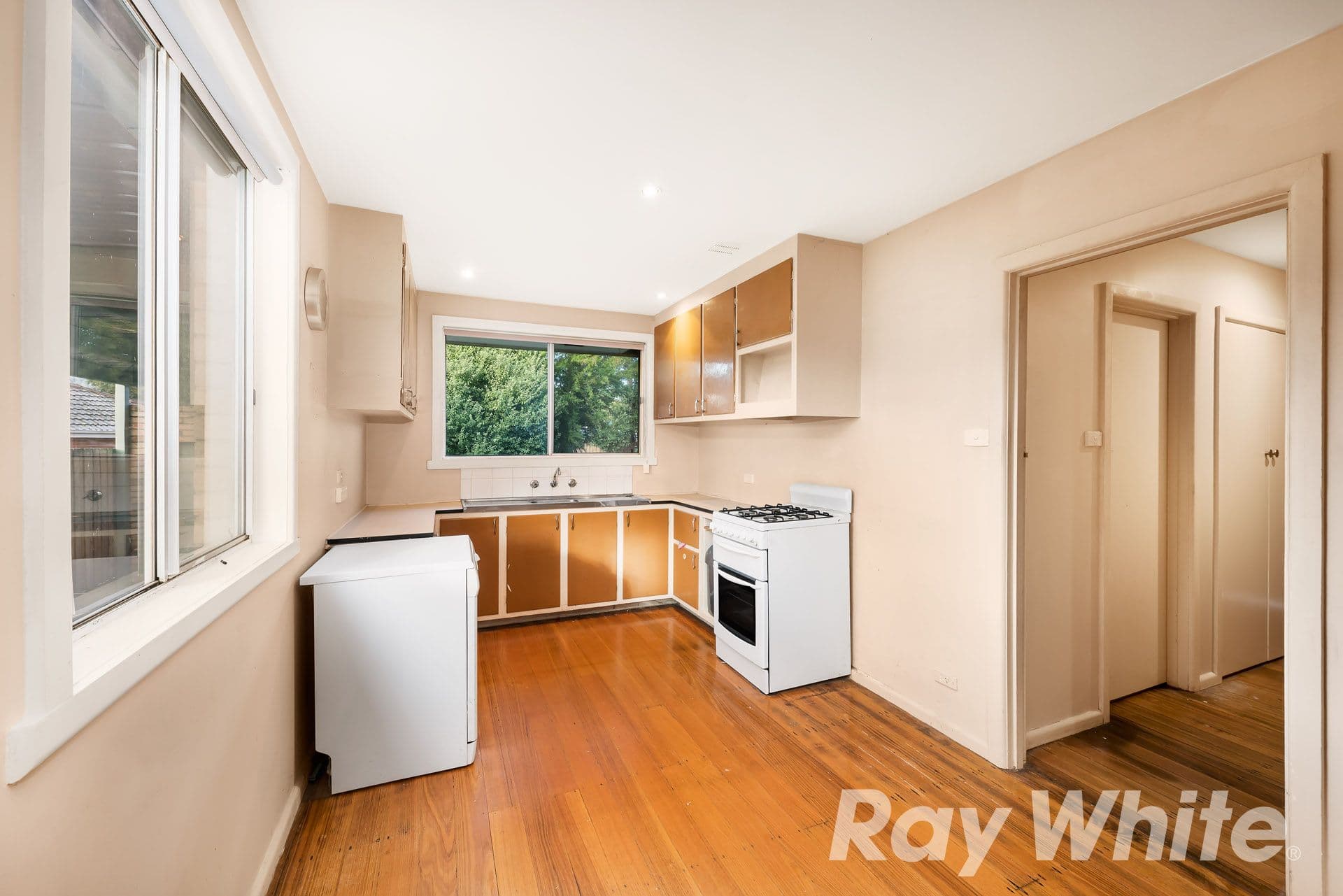 6 Simpson Road, Ferntree Gully VIC 3156, Ferntree Gully - Thumbnail 5