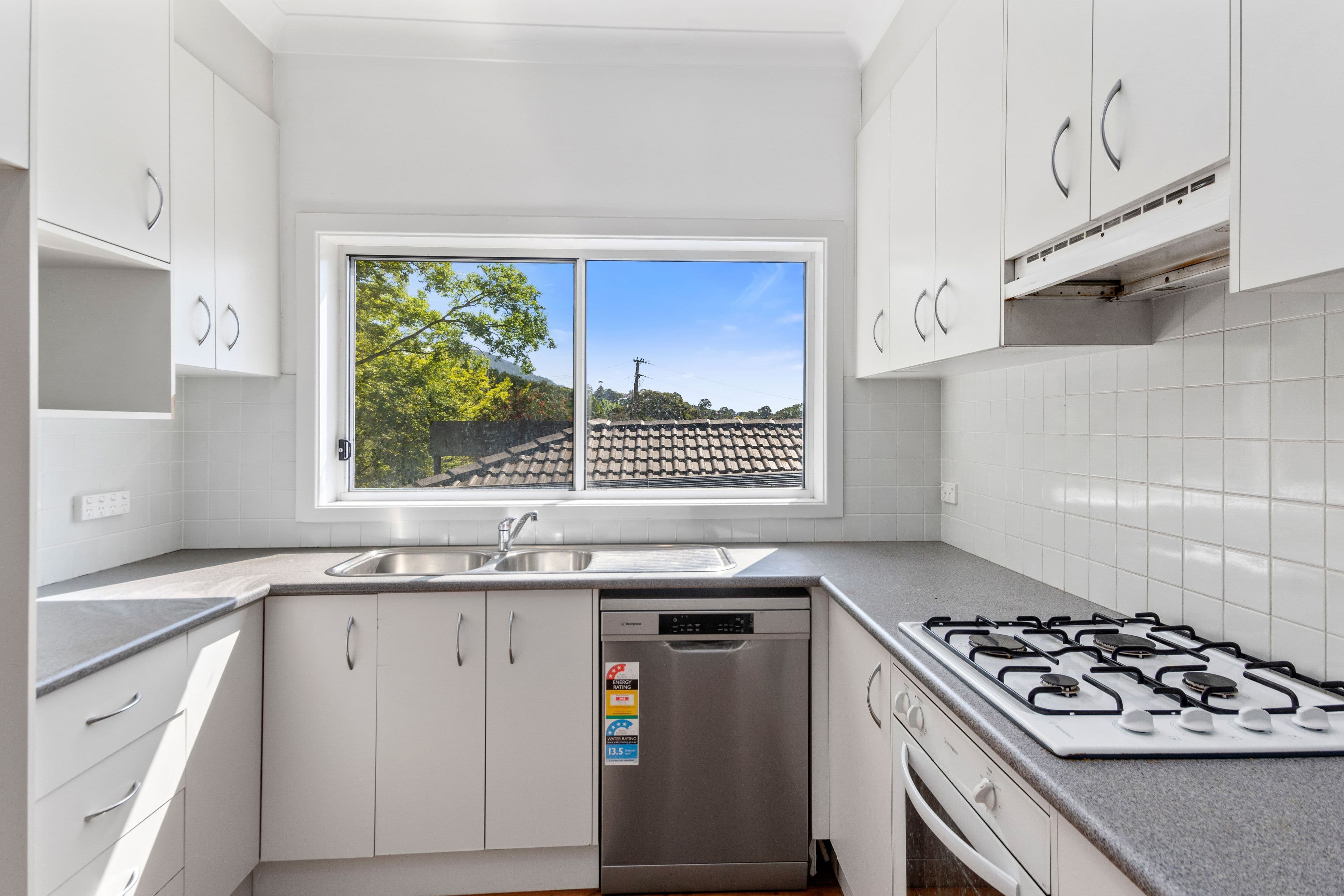8 Herne Street, Figtree NSW 2525, Figtree - Thumbnail 4