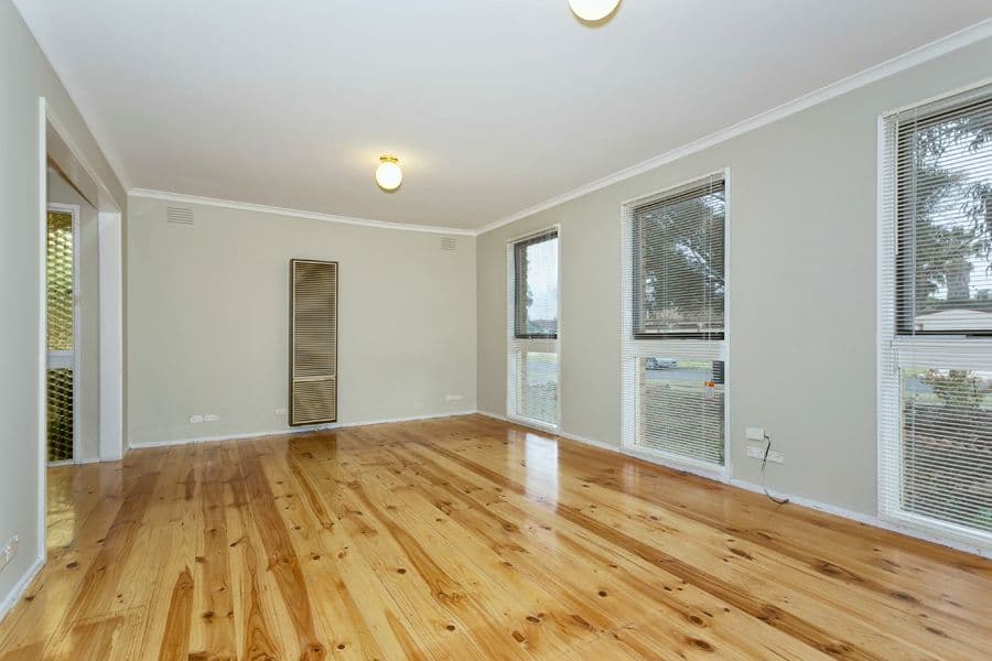 21 Lawson Road, MELTON SOUTH VIC 3338, Melton South - Thumbnail 5