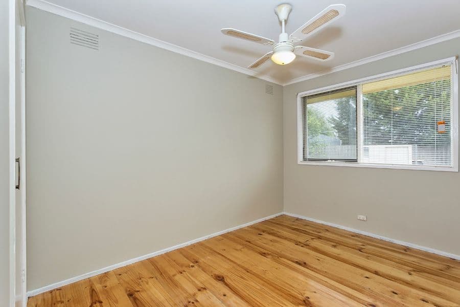 21 Lawson Road, MELTON SOUTH VIC 3338, Melton South - Thumbnail 7