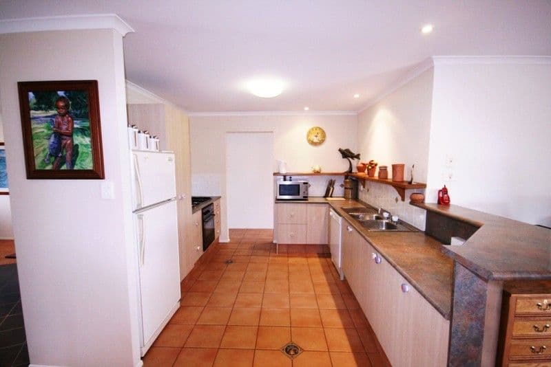 42 Merridown Drive, MERRIMAC QLD 4226, Merrimac - Thumbnail 5