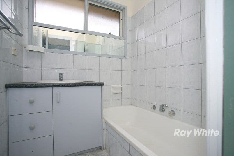 11 Piccadilly Crescent, KEYSBOROUGH VIC 3173, Keysborough - Thumbnail 6