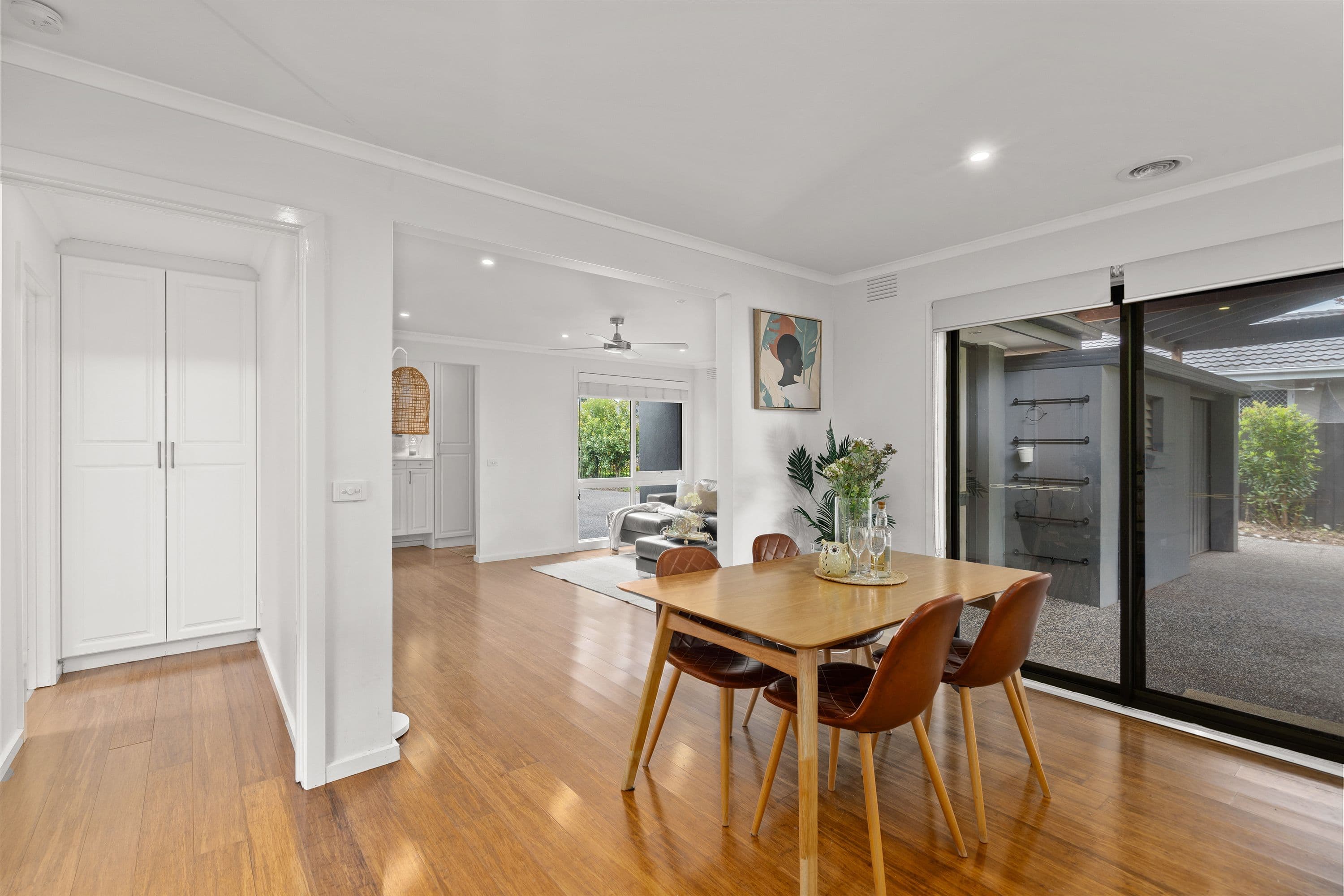 6 Matilda Avenue, Wantirna South VIC 3152, Wantirna South - Thumbnail 4