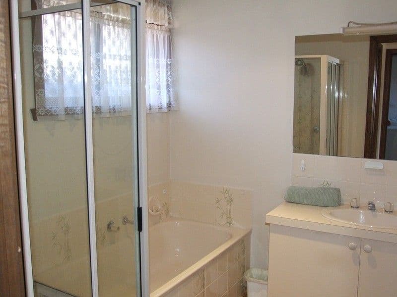 28 Burleigh Road, MELTON VIC 3337, Melton - Thumbnail 7