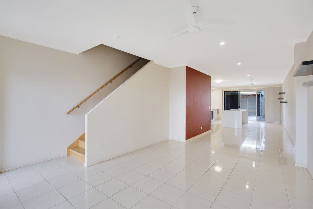 43 South Bay Drive, Varsity Lakes QLD 4227, Varsity Lakes - Thumbnail 4