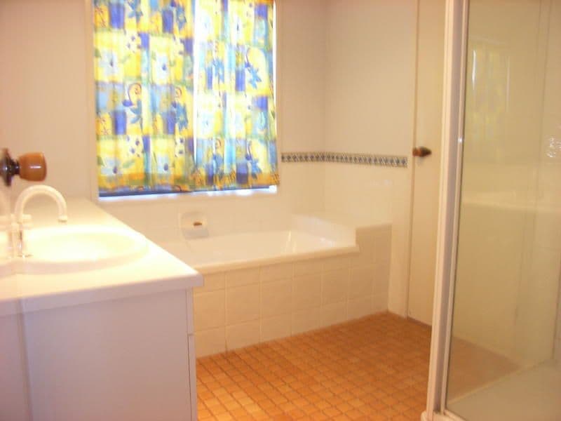 23  Barossa Place, EDENSOR PARK NSW 2176, Edensor Park - Thumbnail 4