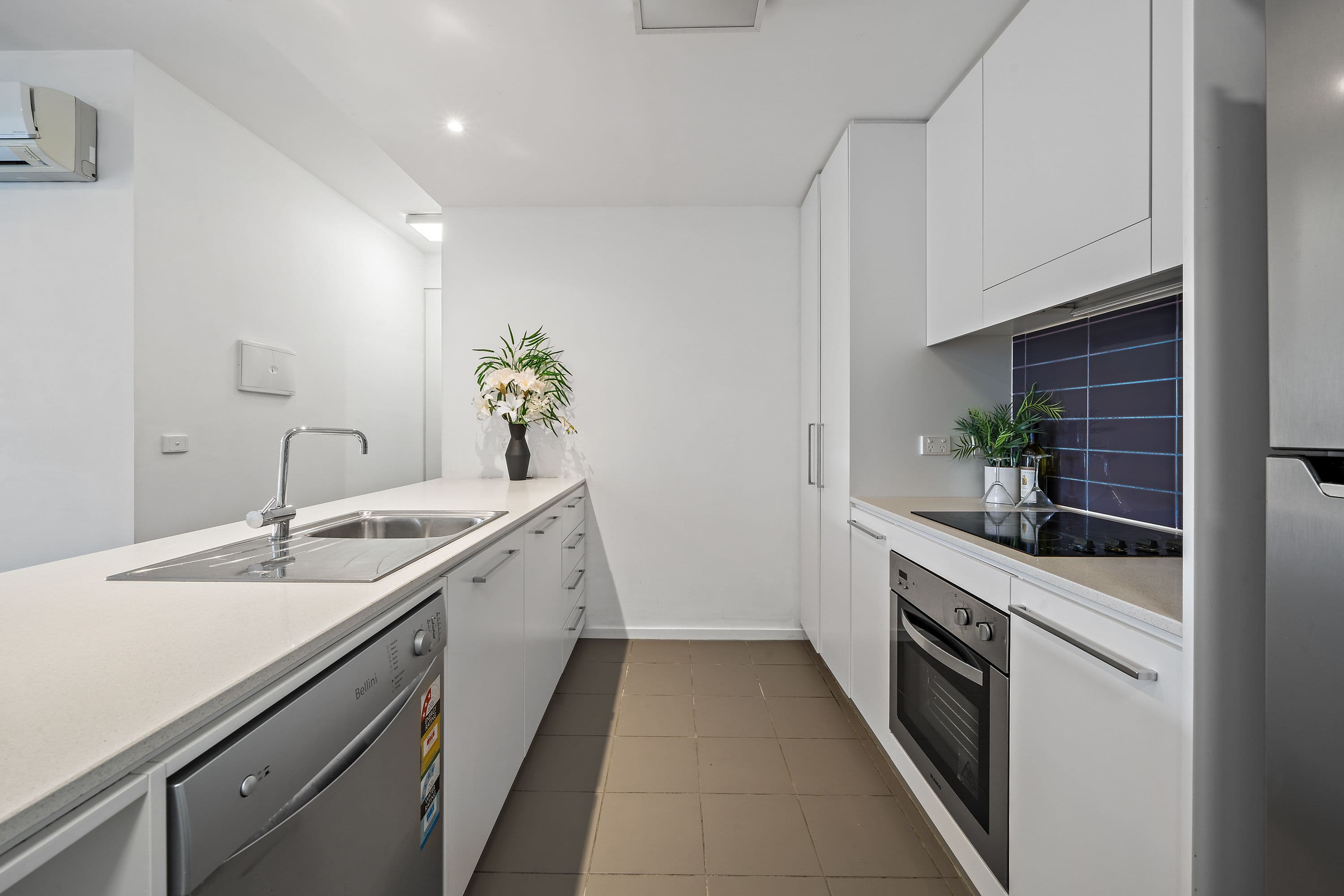21 Barramundi Street, Taylors Beach, QLD, Taylors Beach - Thumbnail 2