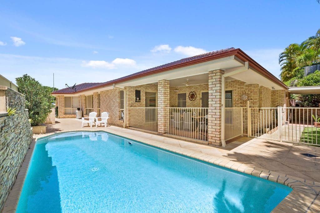 26 Comenara Crescent, Banora Point - Image 1