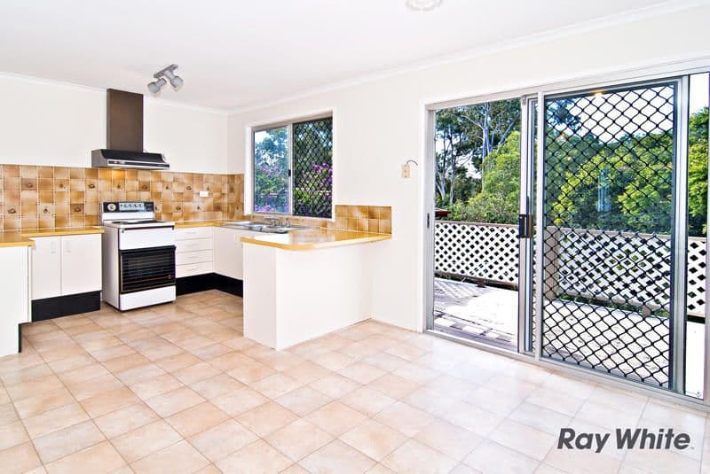 4 Gazelle Street, EVERTON HILLS QLD 4053, Everton Hills - Thumbnail 4
