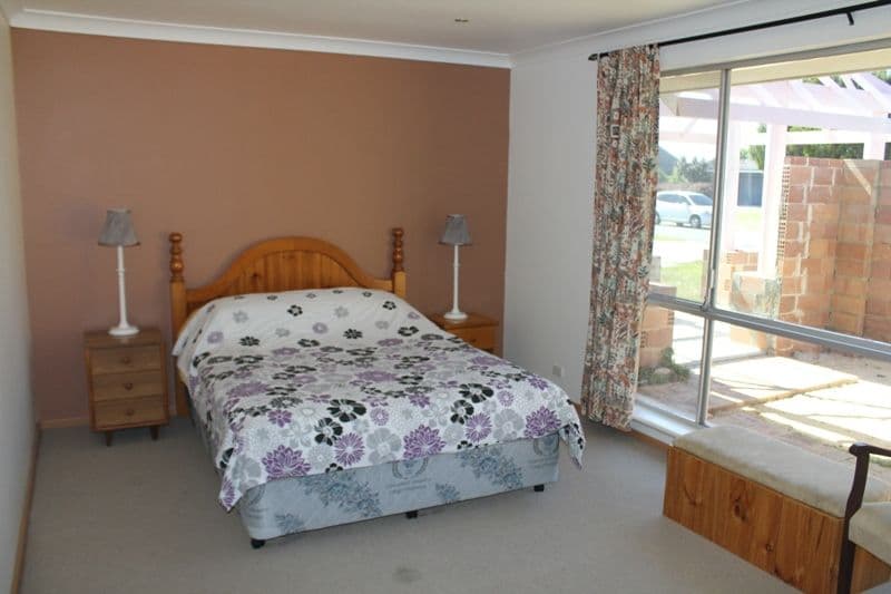8 McClure Street, SAFETY BAY WA 6169, Safety Bay - Thumbnail 6