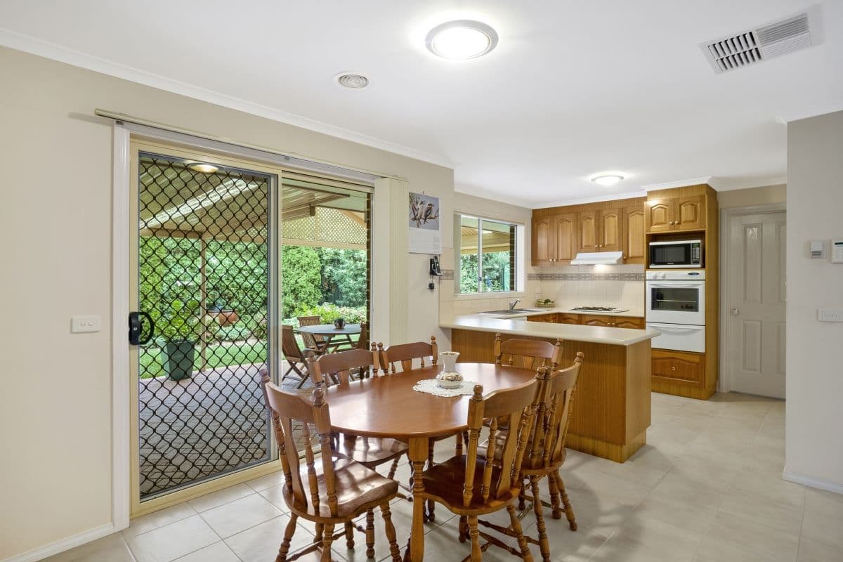17 Pelham Crescent, Wyndham Vale VIC 3024, Wyndham Vale - Thumbnail 4