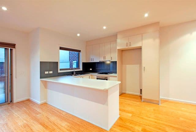20 Marshall Drive, RESERVOIR VIC 3073, Reservoir - Thumbnail 3