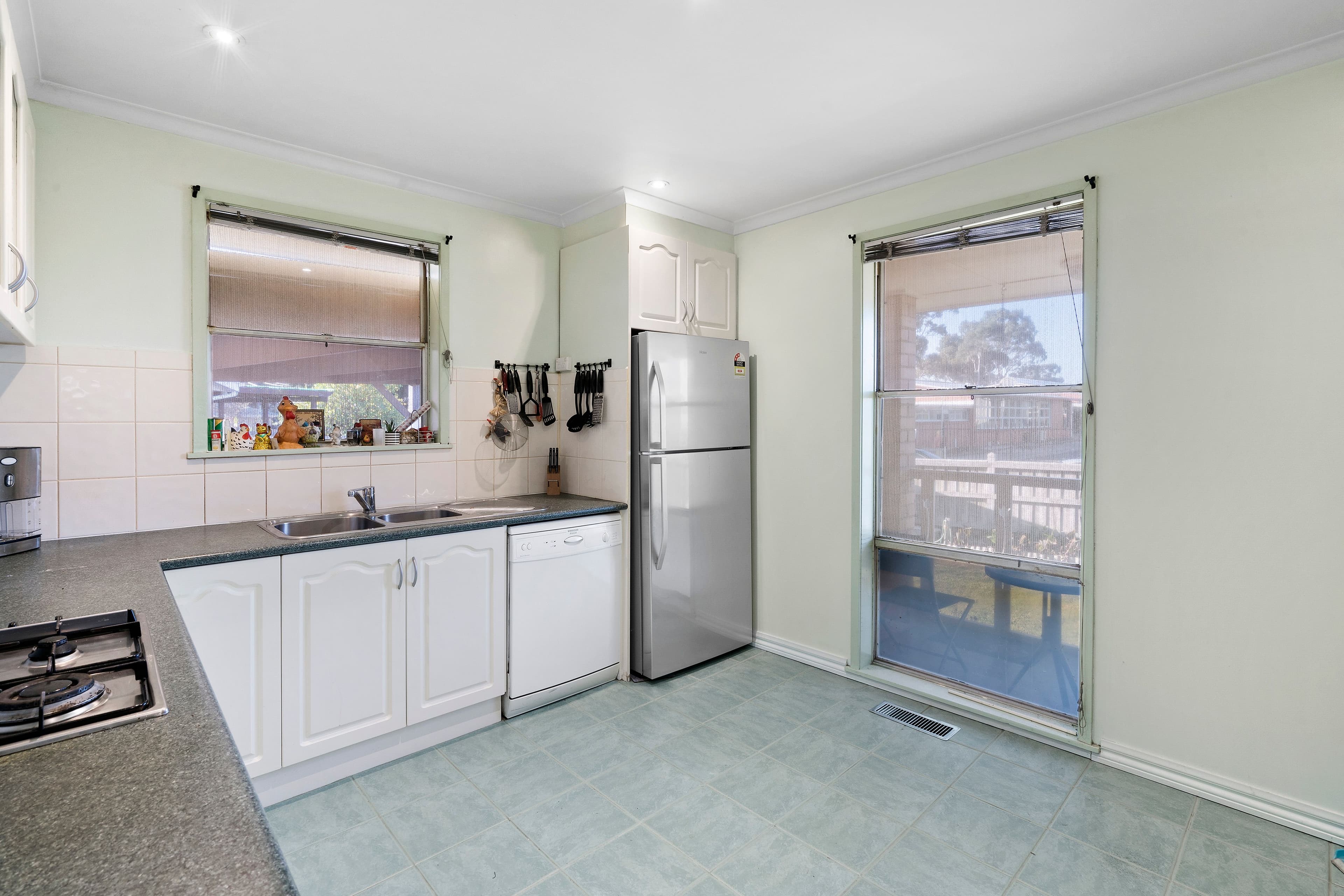 17 Wallowa Crescent, Frankston North VIC 3200, Frankston North - Thumbnail 2