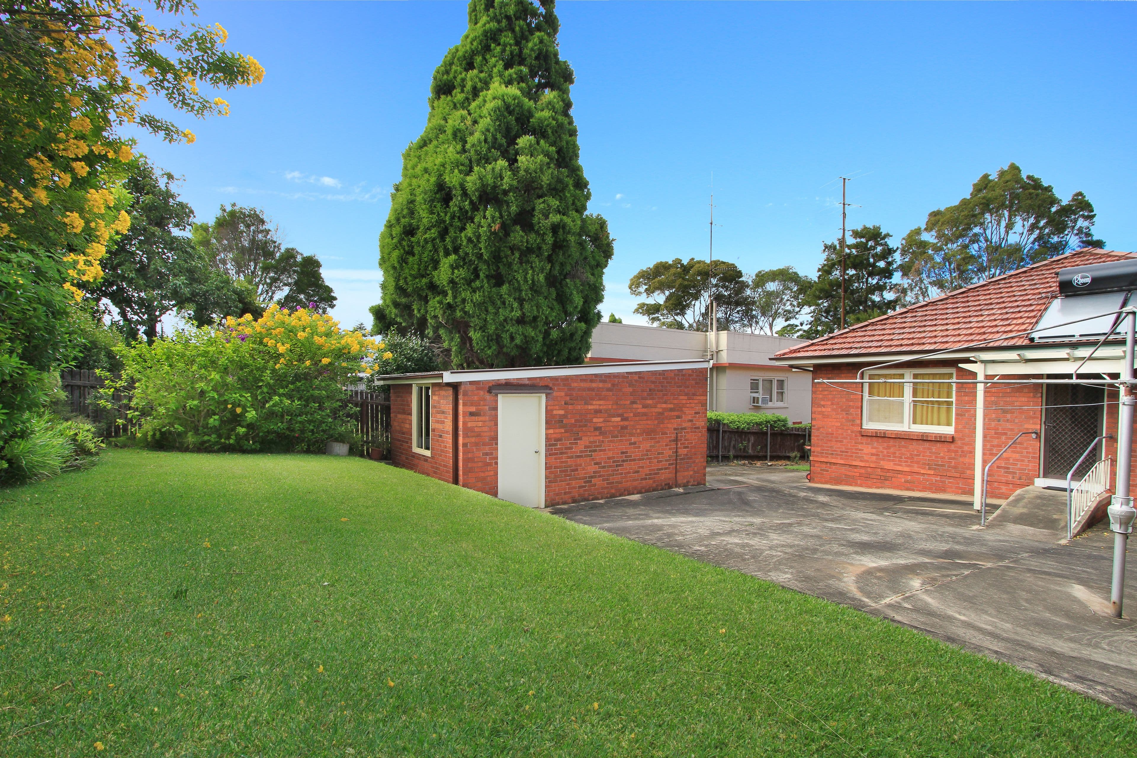4 Dumfries Avenue, Mount Ousley - Thumbnail 8