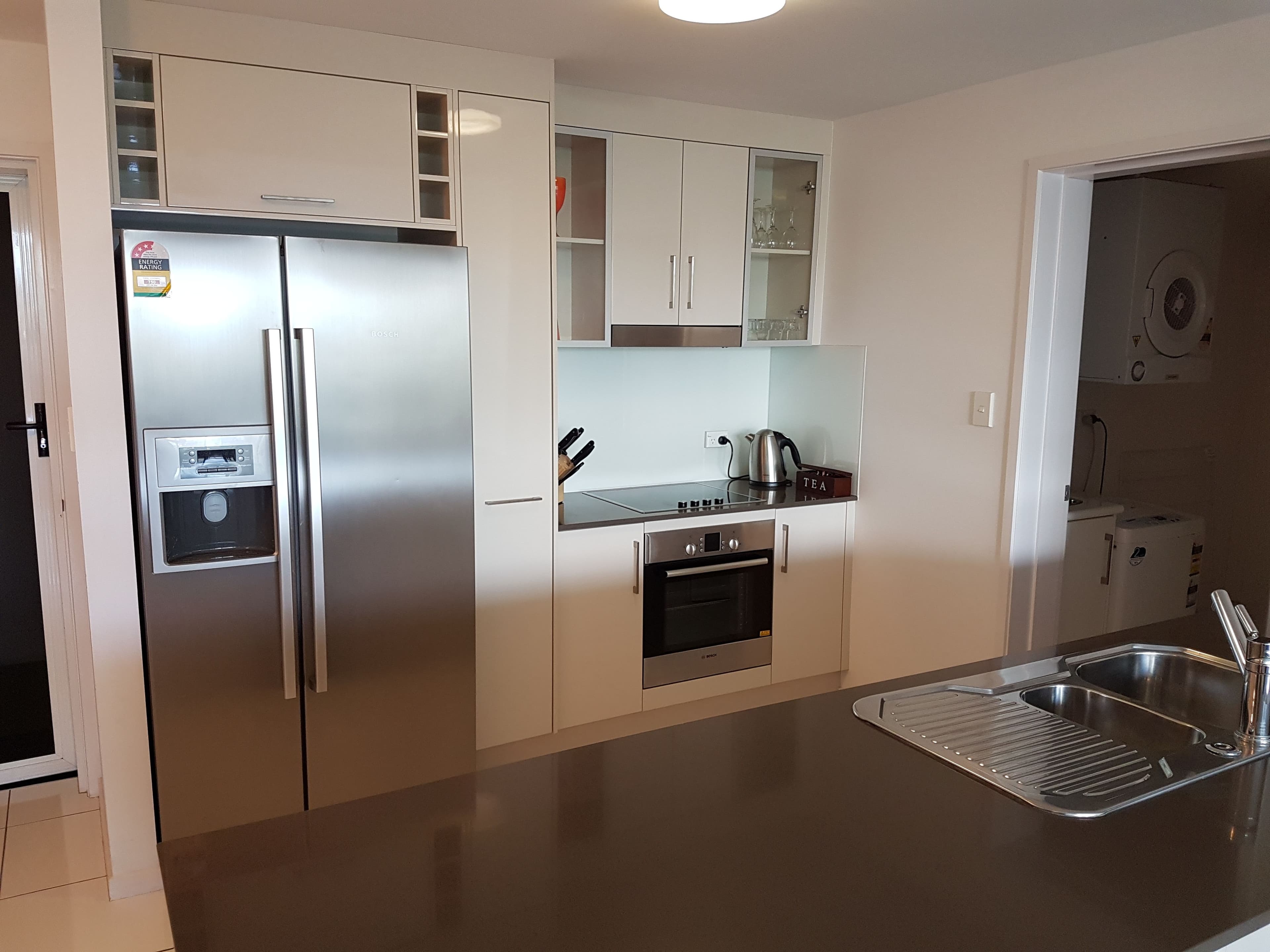 114 Abbott Street, Cairns QLD 4870, Cairns City - Thumbnail 2